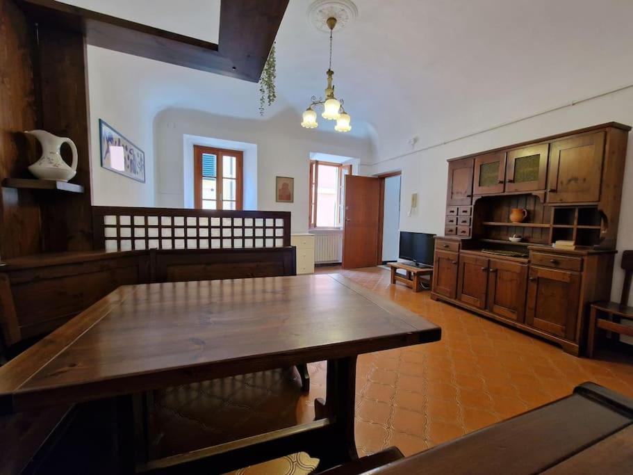 Silver Sands Finale Ligure - Traditional Apartment - 4 Beds & Terrace By The Beach Exterior foto
